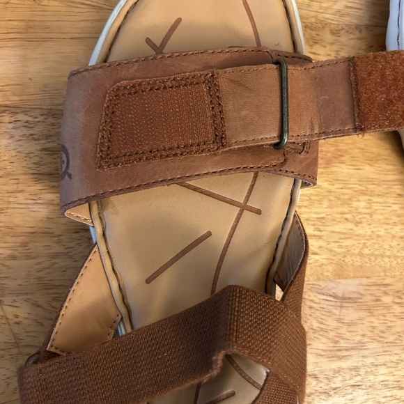 Born Alli Adjustable Leather Stretch Strap Sandals - Picture 11 of 11
